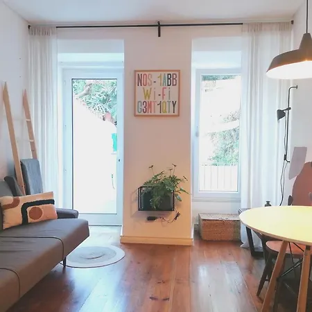 Casa Com Jardim Privado Daire